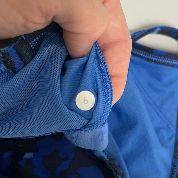 Lululemon Power Y Tank  blue floral print size 6 activewear preppy - Picture 2 of 7